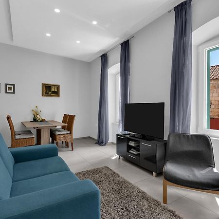 City Center Apartment Dvor Kalalarga Makarska Exterior foto