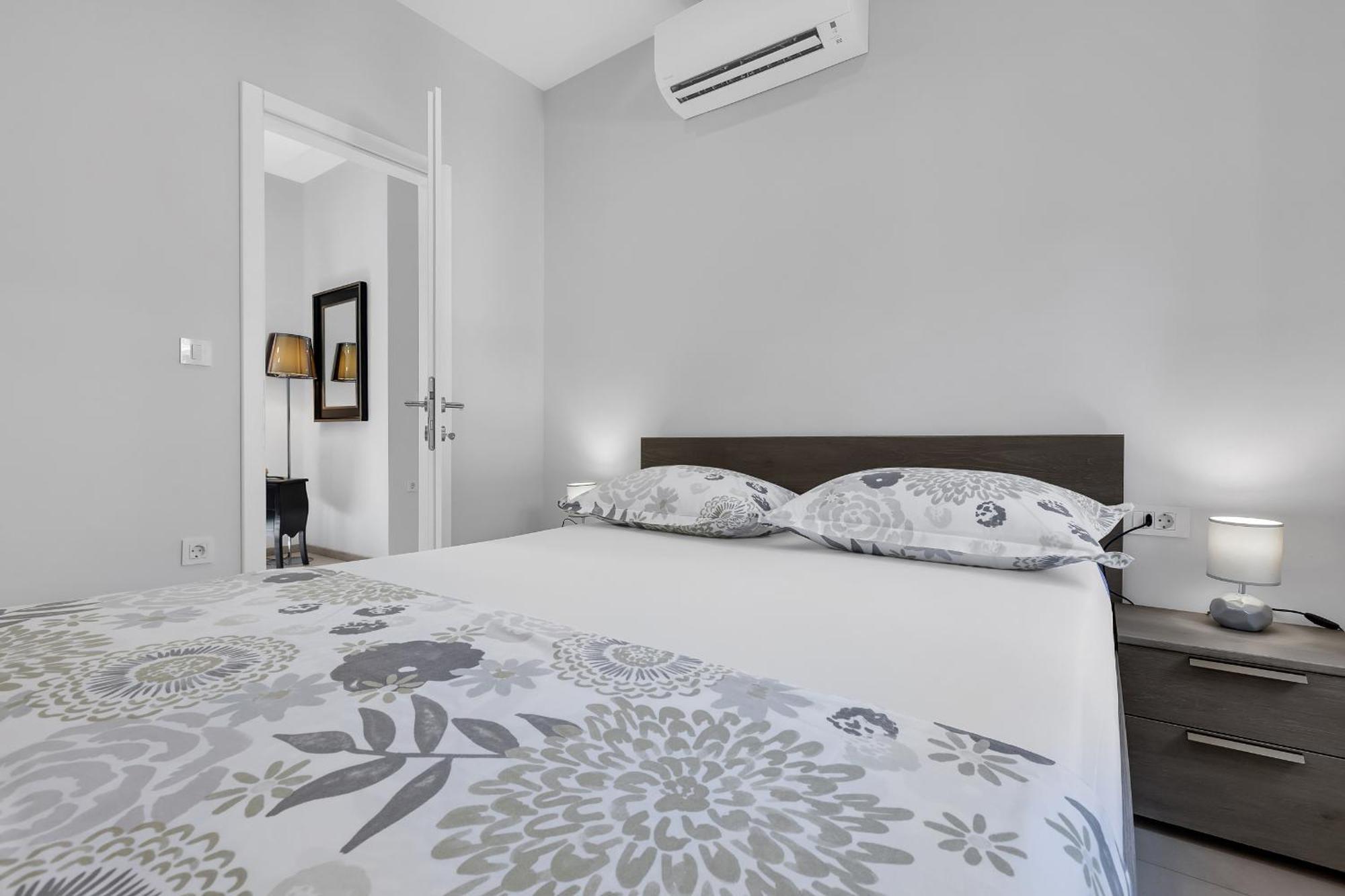 City Center Apartment Dvor Kalalarga Makarska Exterior foto